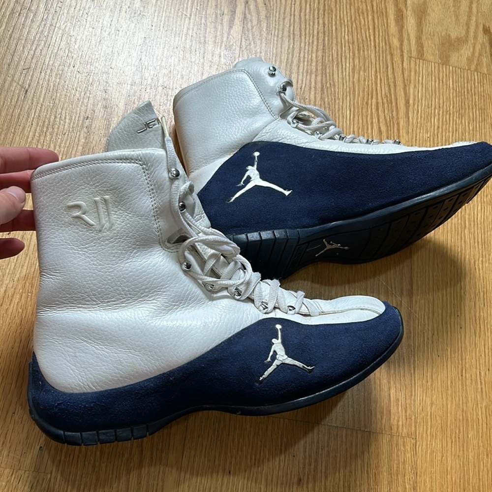 Jordan Jones size 8.5